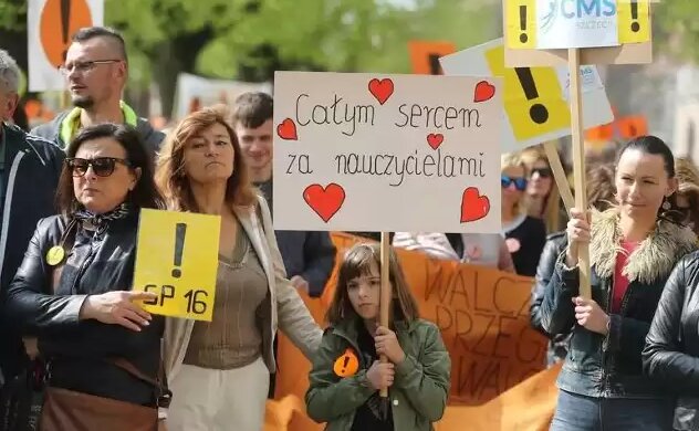 Nauczyciele przygotowują kolejne postulaty. Rząd nie spełnił najważniejszej obietnicy