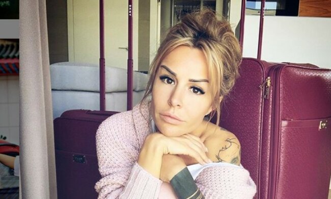 Blanka Lipińska, autorka serii "365 dni", wdała się na Instagramie w dyskusję z jedną z fanek. Jej wyznanie zadziwia