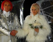 Dziś kolejna rocznica ślubu pierwszej polskiej power couple. Do lodowej kaplicy jechali saniami, które ciągnęły renifery [WIDEO]