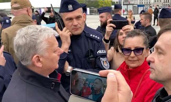 awantura pod pomnikiem smoleńskim, screen platforma X @piotrdrabik