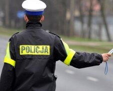 Policjanci skontrolują dzisiaj tysiące pojazdów w całej Polsce. Będą badali pojazdy nietypowym urządzeniem