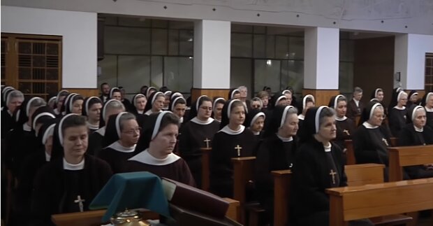 Trudne chwile w klasztore sióstr Felicjanek. Odeszło 14 sióstr zakonnych. Co się stało