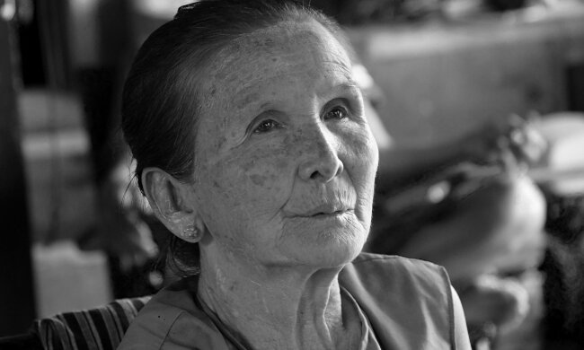 Z życia wzięte. "Oddałam wszystko, by pomóc dzieciom": Dziś mam 80 lat i mieszkam w domu opieki, bo nikogo już nie obchodzę