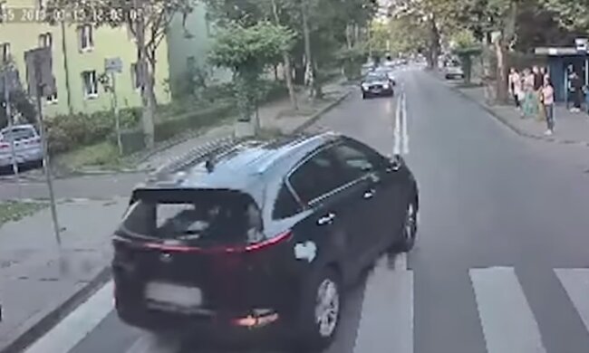 Kierowca autobusu swoim bohaterskim zachowaniem uratował życie pieszych. Sprawca usłyszy zarzuty