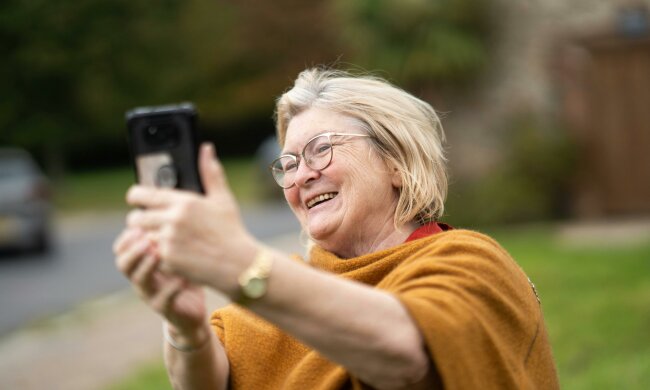 "Synowa powinna wstawać 2 godziny wcześniej i iść spać 2 godziny później niż teściowa": Według niej moje życie ma się kończyć na kuchni i szmacie
