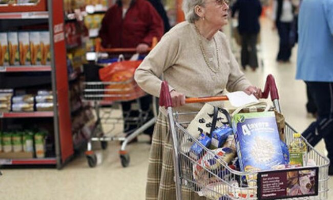 Spore zmiany w rozporządzeniu o godzinach dla seniorów. O co chodzi
