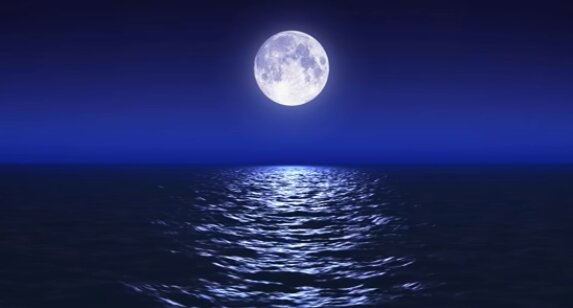 Niebieski Księżyc. Źródło: Youtube