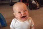 Płaczące dziecko/YouTube @Laki