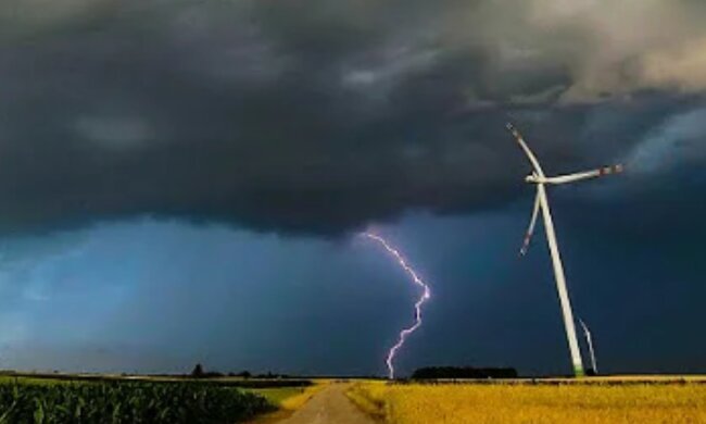 Burza/YouTube @Storm Chasing Poland
