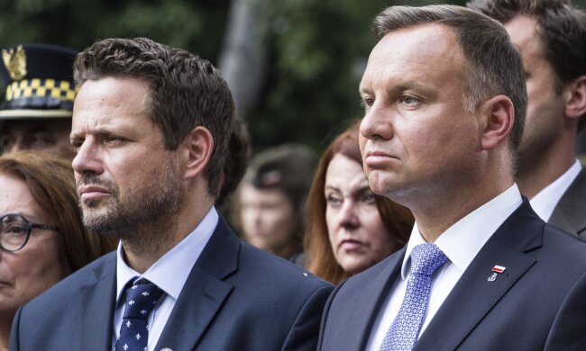 Jakie majątki posiadają Duda i Trzaskowski? Są zeznania podatkowe
