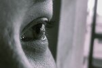 Oczy mogą zdradzić ryzyko choroby Alzheimera. Naukowcy wskazują na ważny sygnał