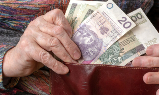 Seniorzy dostaną od rządu po 10 tysięcy złotych! Sprawdź kiedy!