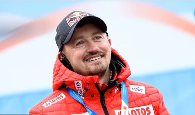 Na jaw wyszły zarobki Adama Małysza. Kwoty niejedną osobę przyprawią o zawrót głowy