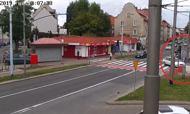 Trwają poszukiwania potrąconego rowerzysty. Jak dotąd sam się nie zgłosił na policję! [WIDEO]