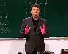 Nauczyciel muzyki z programu "Szkoła TVP". Źródło: wp.pl