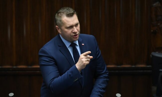 Wiceminister zdrowia podważa słowa Przemysława Czarnka. Czy dzieci nie wrócą do szkół