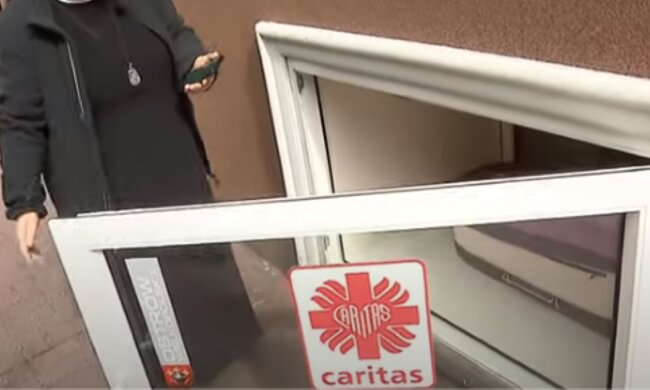 Okno życia/YouTube @Superstaj