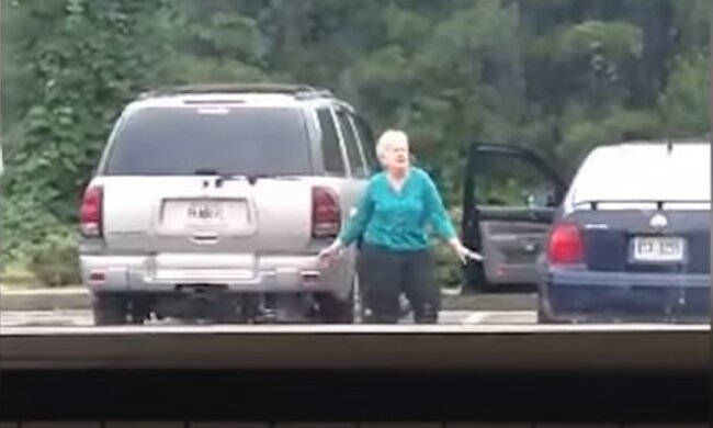 Babcia nie miała pojęcia, że ​​jest filmowana, screen YT