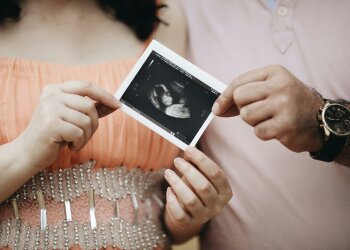 Z życia wzięte. "Wyrzuciłam z domu syna i jego ciężarną partnerkę": Do dziś nie żałuję tej decyzji