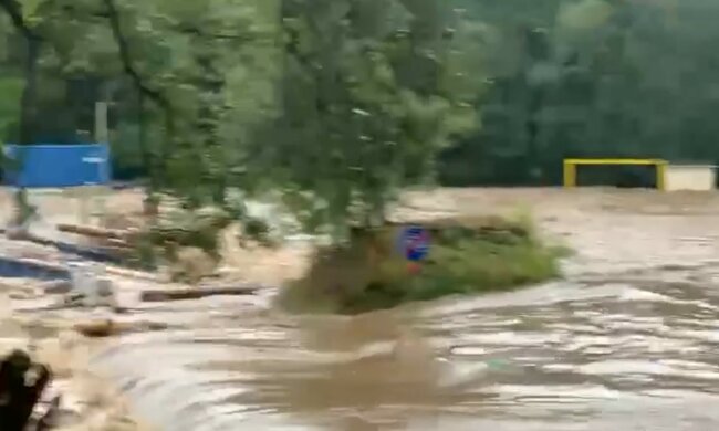 wielka woda, screen Youtube @glucholazyonlinetoprawdziwe