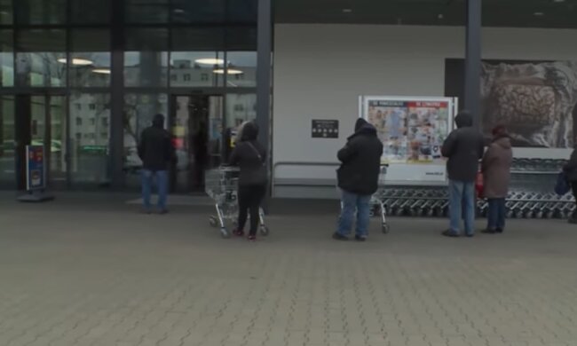 Zakupy. Źródło: Youtube