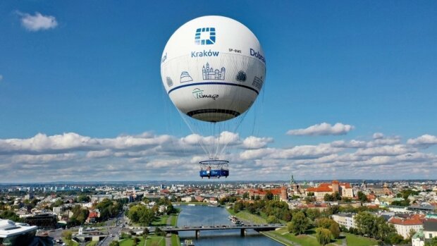 Kraków: trwa śledztwo w sprawie zniszczenia balonu widokowego. Wiadomo co bada prokuratura