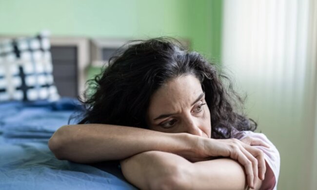 Kobieta/YouTube @Ploteczki