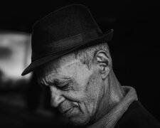 Z życia wzięte. "Wszyscy śmiali się z biednego starca": Pracował całe życie, a skończył bez domu