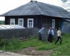 Córka i syn pobiegli do starej chaty. Z Mikołajem mieszkała chora matka. Jednak dzieci nie przyszły zobaczyć dziadka