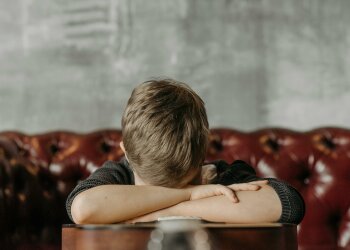 Z życia wzięte. "Tato, dlaczego mama nas zostawiła" – zapytał zapłakany chłopiec. Ojciec nie potrafił odpowiedzieć