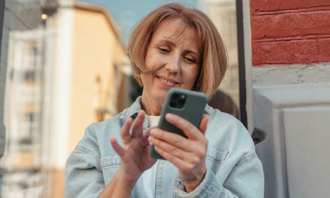 Z życia wzięte. "Moja 47-letnia siostra całe życie żerowała na rodzinie": Latami dawałam jej pieniądze i opiekowałam się dziećmi