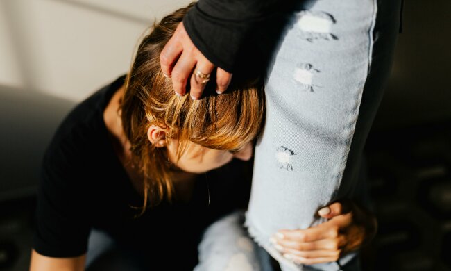 Z życia wzięte. "Po stracie męża poświęciłam wszystko dla syna": Gdy dorósł, zaczął domagać się moich pieniędzy