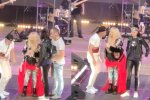 Maryla Rodowicz i fan na scenie/Facebook @stargardinfo