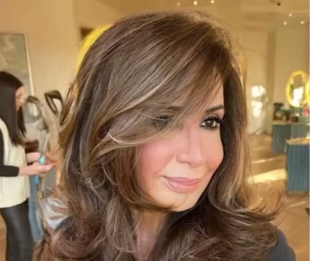 Grzywka po 50-tce. Dlaczego to dobry pomysł?/YouTube @Styl po 50-tce