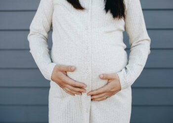 Z życia wzięte. "W Wielkanoc powiedziałam rodzinie, że jestem w ciąży": Reakcja mojej 25-letniej córki była dla mnie jak cios