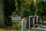 Zmiany na cmentarzach od 1 września. Zaczną obowiązywać nowe zasady
