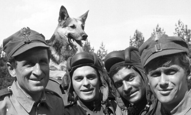 Obsada serialu "Czterej pancerni i pies" opowiada po latach o pracy na planie. To nie był łatwy kawałek chleba