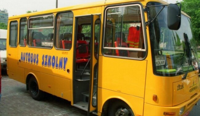 Autobus szkolny. Źródło: radiokrakow.pl