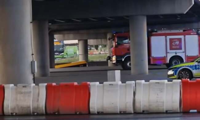 Wypadek autobusu w Warszawie/YouTube @HondaAccordPL