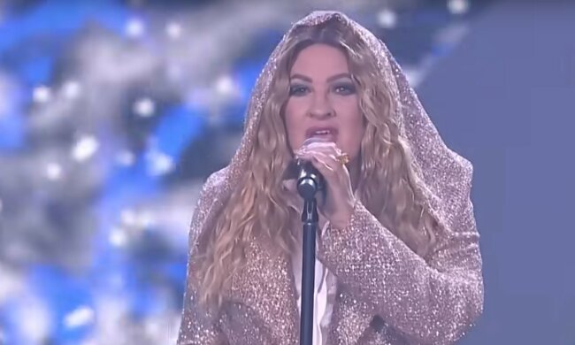 Beata Kozidrak zaliczyła potężną wpadkę podczas Sylwestrowej Mocy Przebojów. Piosenkarka w Parku Śląskim zaskoczyła wizerunkiem. Co poszło nie tak