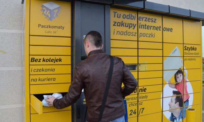 Paczkomaty bez kolejek? Firma wprowadza nową usługę tuż przed Świętami