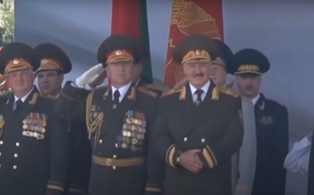 Białoruscy generałowie/YouTube @Damian Olszewski - Praktycznie o pieniądzach