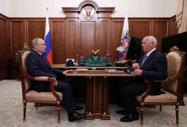 Władimir Putin i Siergiej Czemiezow/Twitter @Karrasamelia5