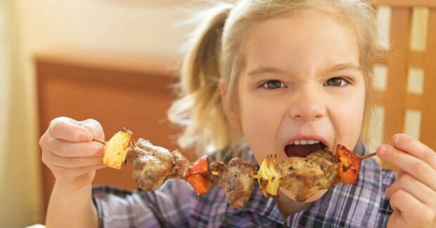 Mięso w diecie dziecka. Sprawdź, czy nie szkodzisz swojemu dziecku!