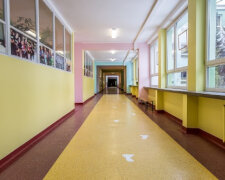 Szkoła, korytarz
