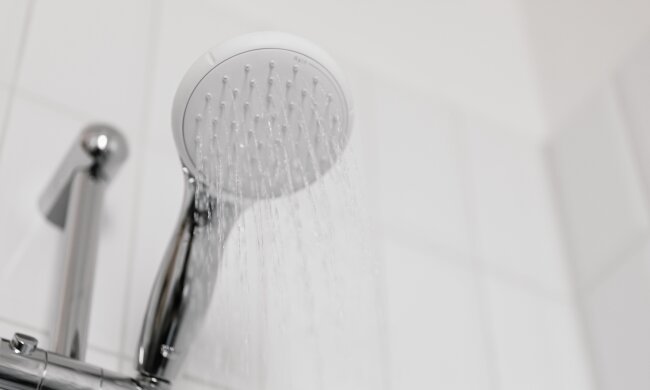 Ten sygnał można zauważyć podczas kąpieli. To może być objaw poważnej choroby