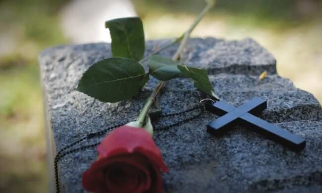 Cmentarz/YouTube @Czas na historię