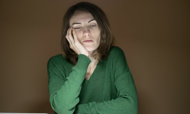 Z życia wzięte. "Wszyscy płakali, ja piłam kawę w domu": Nie poszłam na pogrzeb matki, bo zrujnowała mi życie