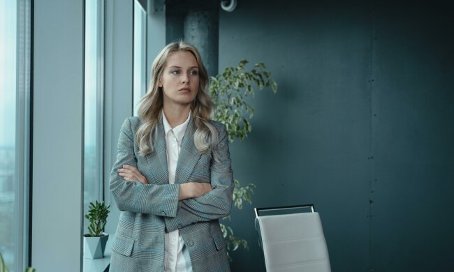 Z życia wzięte. "Nie mogę kupić nawet masła bez zgody męża": Tak wygląda moje życie, odkąd zabrał mi kartę