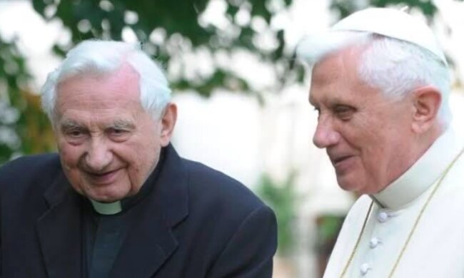 Papież Benedykt XVI pożegnał swojego brata / hotgist.com.ng